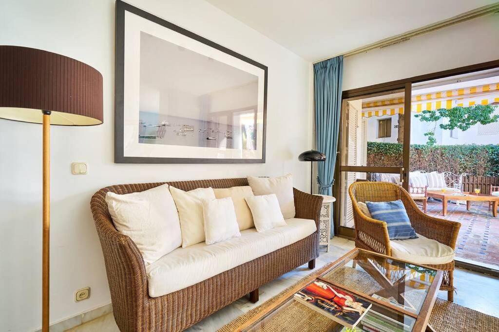 Golden Beach Marbella-primera Linea De Playa Appartement